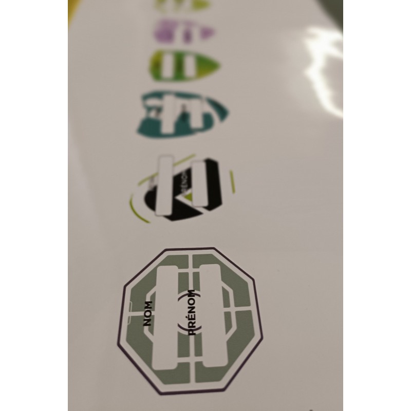 adhésif pour personnaliser badge de membre